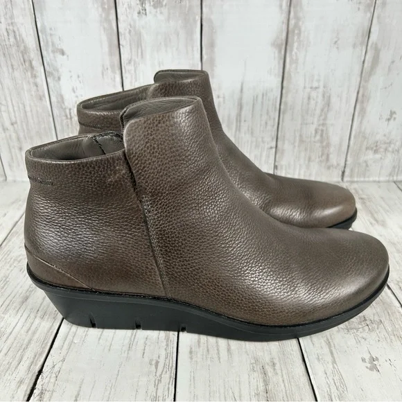 Ecco Womens Skyler Leather Wedge Boot Waterproof Chelsea Bootie 41 Sz 10 NWT Ankle Boots & Booties